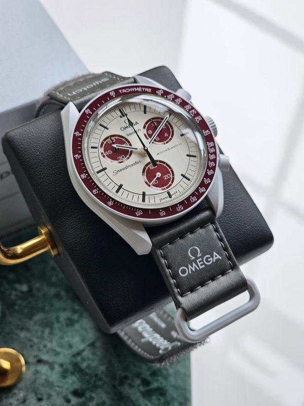 Swatch x OMEGA MoonSwatch Collection: Mission to Pluto