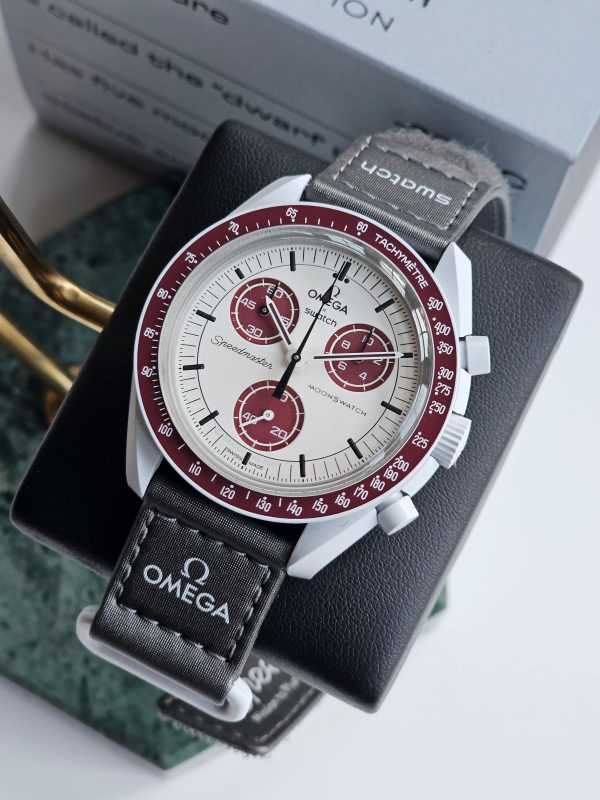 Swatch x OMEGA MoonSwatch Collection: Mission to Pluto