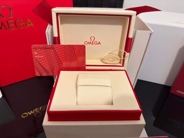 Omega Box and Papers New