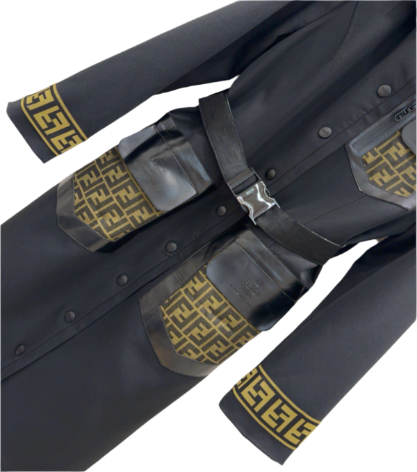 Double-Pocket Logo Design Jacket Double-Pocket Logo Design Jacket