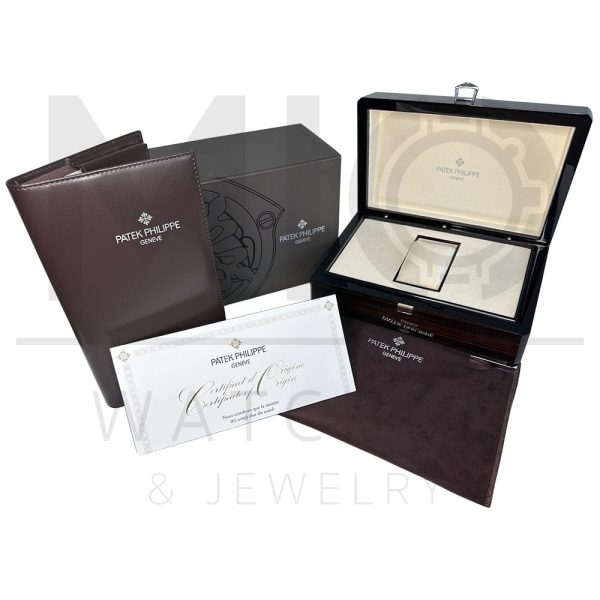 ᐉ Patek Philippe 5990/1R-001 Nautilus Travel Time Chronograph 18k Rose gold Watch Price ⇒ Mio Jewelry